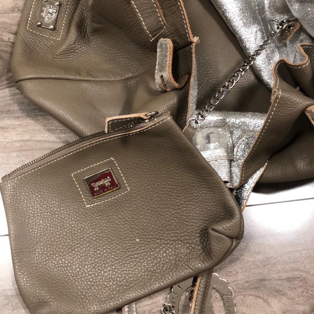 🔥🔥ITALIAN VERY SOFT LEATHER PURSE. - Picture 5 of 17